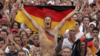 开云官方直播-【欧洲杯特调·人文】期待夏天的童话2.0